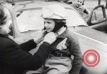 Standbild boy auf einem Motorrad Frankreich, 1954, aus Sekunde 7 historischem Filmmaterial Videoclip 65675027004