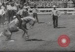 Immagine di Junior Rodeo John Day Oregon USA, 1954, secondo 55 filmato di repertorio 65675027005