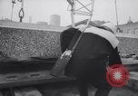 Immagine di Piccolo David Regno Unito, 1965, secondo 37 filmato di repertorio 65675027008