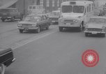 Immagine di Riciclare le vecchie autovetture Giappone, 1965, secondo 5 filmato di repertorio 65675027009