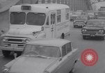 Immagine di Riciclare le vecchie autovetture Giappone, 1965, secondo 7 filmato di repertorio 65675027009