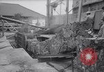 Immagine di Riciclare le vecchie autovetture Giappone, 1965, secondo 50 filmato di repertorio 65675027009