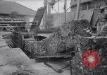 Immagine di Riciclare le vecchie autovetture Giappone, 1965, secondo 55 filmato di repertorio 65675027009