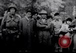 Standbild Flüchtling Pflege nach der Schlacht von Hue Hue Vietnam, 1968, aus Sekunde 12 historischem Filmmaterial Videoclip 65675027017