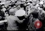 Standbild Flüchtling Pflege nach der Schlacht von Hue Hue Vietnam, 1968, aus Sekunde 32 historischem Filmmaterial Videoclip 65675027017