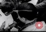 Standbild Flüchtling Pflege nach der Schlacht von Hue Hue Vietnam, 1968, aus Sekunde 48 historischem Filmmaterial Videoclip 65675027017
