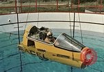 Standbild drei Punkt trennen für Unterwasser Escape United States USA, 1965, aus Sekunde 10 historischem Filmmaterial Videoclip 65675027020