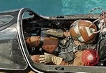 Standbild drei Punkt trennen für Unterwasser Escape United States USA, 1965, aus Sekunde 18 historischem Filmmaterial Videoclip 65675027020