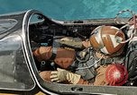 Standbild drei Punkt trennen für Unterwasser Escape United States USA, 1965, aus Sekunde 19 historischem Filmmaterial Videoclip 65675027020