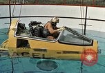 Standbild drei Punkt trennen für Unterwasser Escape United States USA, 1965, aus Sekunde 29 historischem Filmmaterial Videoclip 65675027020