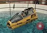 Standbild drei Punkt trennen für Unterwasser Escape United States USA, 1965, aus Sekunde 49 historischem Filmmaterial Videoclip 65675027020