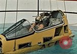 Standbild drei Punkt trennen für Unterwasser Escape United States USA, 1965, aus Sekunde 53 historischem Filmmaterial Videoclip 65675027020