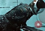 Standbild Unterwasser Luft entweichen Embolie United States USA, 1965, aus Sekunde 13 historischem Filmmaterial Videoclip 65675027022