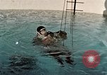 Standbild Unterwasser Luft entweichen Embolie United States USA, 1965, aus Sekunde 22 historischem Filmmaterial Videoclip 65675027022
