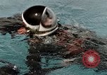 Standbild Unterwasser Luft entweichen Embolie United States USA, 1965, aus Sekunde 26 historischem Filmmaterial Videoclip 65675027022