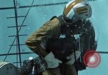Standbild Unterwasser Luft entweichen Embolie United States USA, 1965, aus Sekunde 37 historischem Filmmaterial Videoclip 65675027022