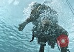 Standbild Unterwasser Luft entweichen Embolie United States USA, 1965, aus Sekunde 44 historischem Filmmaterial Videoclip 65675027022