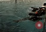 Standbild Unterwasser Luft entweichen Embolie United States USA, 1965, aus Sekunde 60 historischem Filmmaterial Videoclip 65675027022