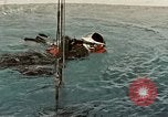 Standbild Unterwasser Luft entweichen Embolie United States USA, 1965, aus Sekunde 62 historischem Filmmaterial Videoclip 65675027022