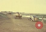 Immagine di V-100 portavalori Saigon Vietnam, 1967, secondo 9 filmato di repertorio 65675027028