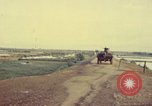 Immagine di V-100 portavalori Saigon Vietnam, 1967, secondo 25 filmato di repertorio 65675027028