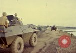 Immagine di V-100 portavalori Saigon Vietnam, 1967, secondo 28 filmato di repertorio 65675027028