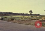 Immagine di V-100 portavalori Saigon Vietnam, 1967, secondo 41 filmato di repertorio 65675027028