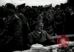 Standbild Adolf Hitler essen Sudetenland Tschechoslowakei, 1938, aus Sekunde 7 historischem Filmmaterial Videoclip 65675027043