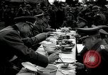 Standbild Adolf Hitler essen Sudetenland Tschechoslowakei, 1938, aus Sekunde 9 historischem Filmmaterial Videoclip 65675027043