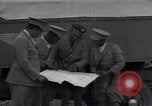 Standbild John C Robinson braun Condor und äthiopischen Piloten Äthiopien, 1935, aus Sekunde 5 historischem Filmmaterial Videoclip 65675027062