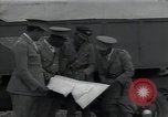 Standbild John C Robinson braun Condor und äthiopischen Piloten Äthiopien, 1935, aus Sekunde 9 historischem Filmmaterial Videoclip 65675027062