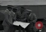 Standbild John C Robinson braun Condor und äthiopischen Piloten Äthiopien, 1935, aus Sekunde 11 historischem Filmmaterial Videoclip 65675027062