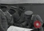 Standbild John C Robinson braun Condor und äthiopischen Piloten Äthiopien, 1935, aus Sekunde 13 historischem Filmmaterial Videoclip 65675027062