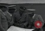Standbild John C Robinson braun Condor und äthiopischen Piloten Äthiopien, 1935, aus Sekunde 15 historischem Filmmaterial Videoclip 65675027062