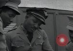 Standbild John C Robinson braun Condor und äthiopischen Piloten Äthiopien, 1935, aus Sekunde 21 historischem Filmmaterial Videoclip 65675027062