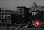 Immagine di Benito Mussolini lavora con un pick Roma Italia, 1936, secondo 5 filmato di repertorio 65675027068