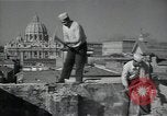 Immagine di Benito Mussolini lavora con un pick Roma Italia, 1936, secondo 29 filmato di repertorio 65675027068