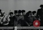Immagine di Benito Mussolini lavora con un pick Roma Italia, 1936, secondo 56 filmato di repertorio 65675027068