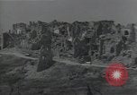 Image Les bâtiments détruits entièrement en Italie dans Seconde Guerre Mondiale en Afrique du Nord, 1943, de la seconde 10 séquences d'archives historiques vidéo 65675027072