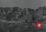Image Les bâtiments détruits entièrement en Italie dans Seconde Guerre Mondiale en Afrique du Nord, 1943, de la seconde 13 séquences d'archives historiques vidéo 65675027072
