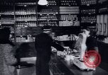 Immagine di Recupero dopo la guerra Europa, 1950, secondo 26 filmato di repertorio 65675027093
