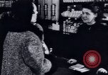 Immagine di Recupero dopo la guerra Europa, 1950, secondo 29 filmato di repertorio 65675027093