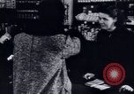 Immagine di Recupero dopo la guerra Europa, 1950, secondo 30 filmato di repertorio 65675027093