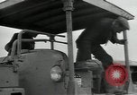 Immagine di Gli agricoltori Camargue Francia, 1950, secondo 14 filmato di repertorio 65675027100