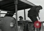 Immagine di Gli agricoltori Camargue Francia, 1950, secondo 15 filmato di repertorio 65675027100