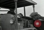 Immagine di Gli agricoltori Camargue Francia, 1950, secondo 23 filmato di repertorio 65675027100