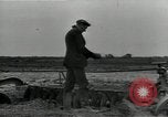Immagine di Gli agricoltori Camargue Francia, 1950, secondo 32 filmato di repertorio 65675027100