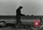 Immagine di Gli agricoltori Camargue Francia, 1950, secondo 34 filmato di repertorio 65675027100
