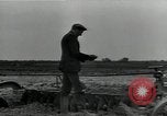 Immagine di Gli agricoltori Camargue Francia, 1950, secondo 36 filmato di repertorio 65675027100