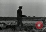 Immagine di Gli agricoltori Camargue Francia, 1950, secondo 37 filmato di repertorio 65675027100